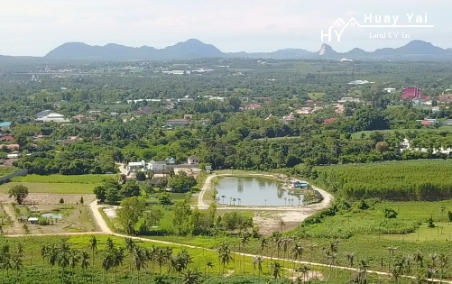 #1243 – 18+Rai overlooking its own lake with views.  Excellent Value