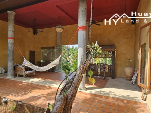#3153 SPACIOUS CHARACTER COUNTRY HOUSE IN 2 RAI