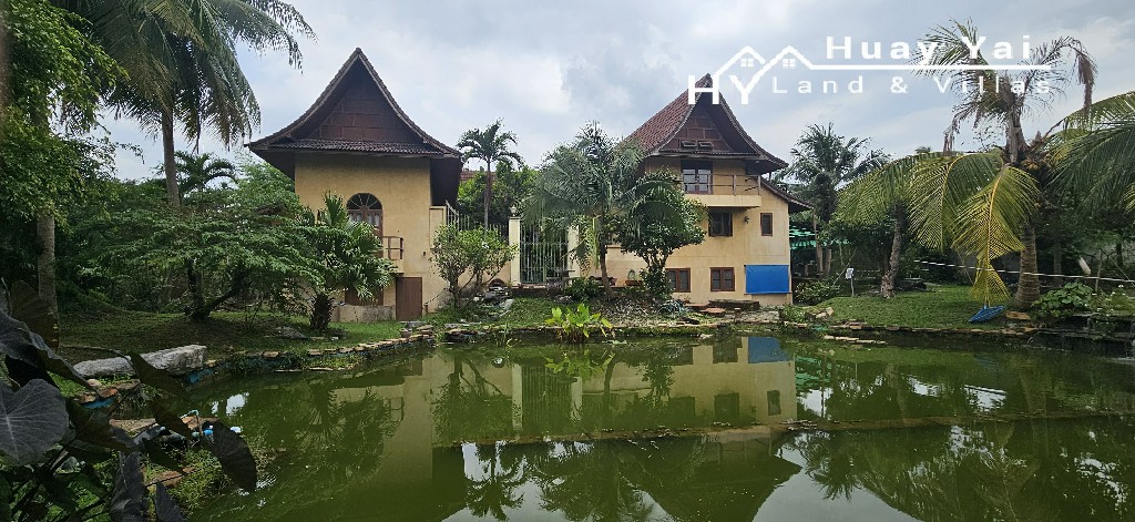 #3153 SPACIOUS CHARACTER COUNTRY HOUSE IN 2 RAI