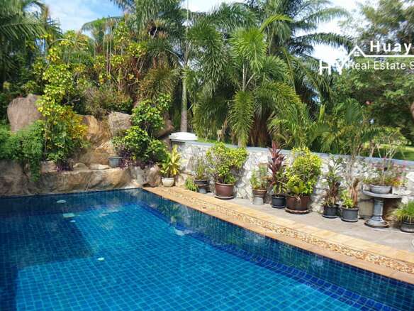 #3085 Beautifully presented pool villa over looking the fairway