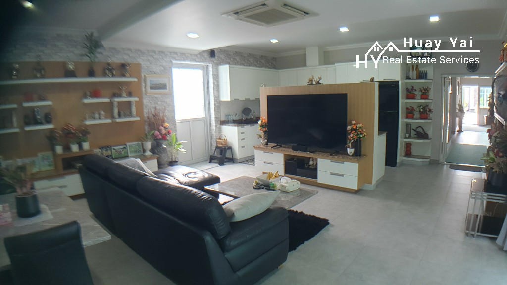 #3085 Beautifully presented pool villa over looking the fairway