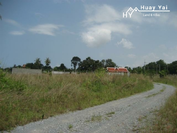 #1200 Land Plots hidden away off the Wat Yan – Chak Ngaeo Road behind Phoenix Golf Course