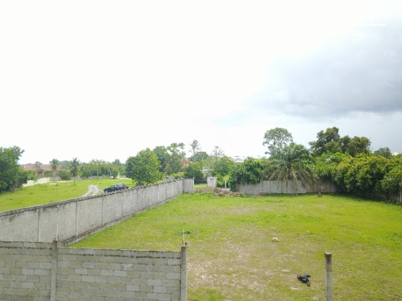 #1200 Land Plots hidden away off the Wat Yan – Chak Ngaeo Road behind Phoenix Golf Course