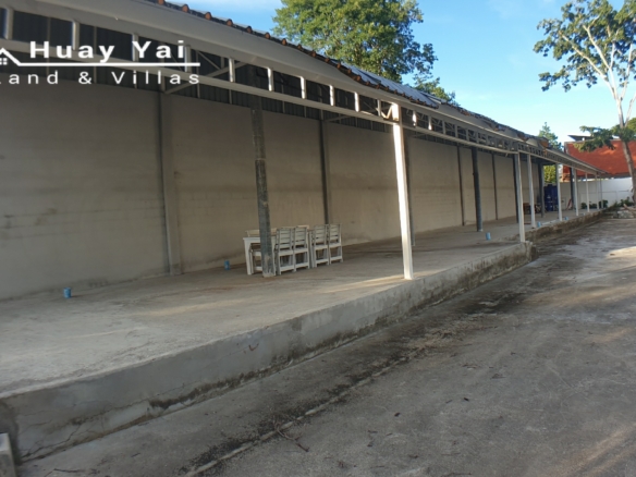 #3173  Commercial Property for renovation on Soi 27, Huay Yai | 1,752m² Plot