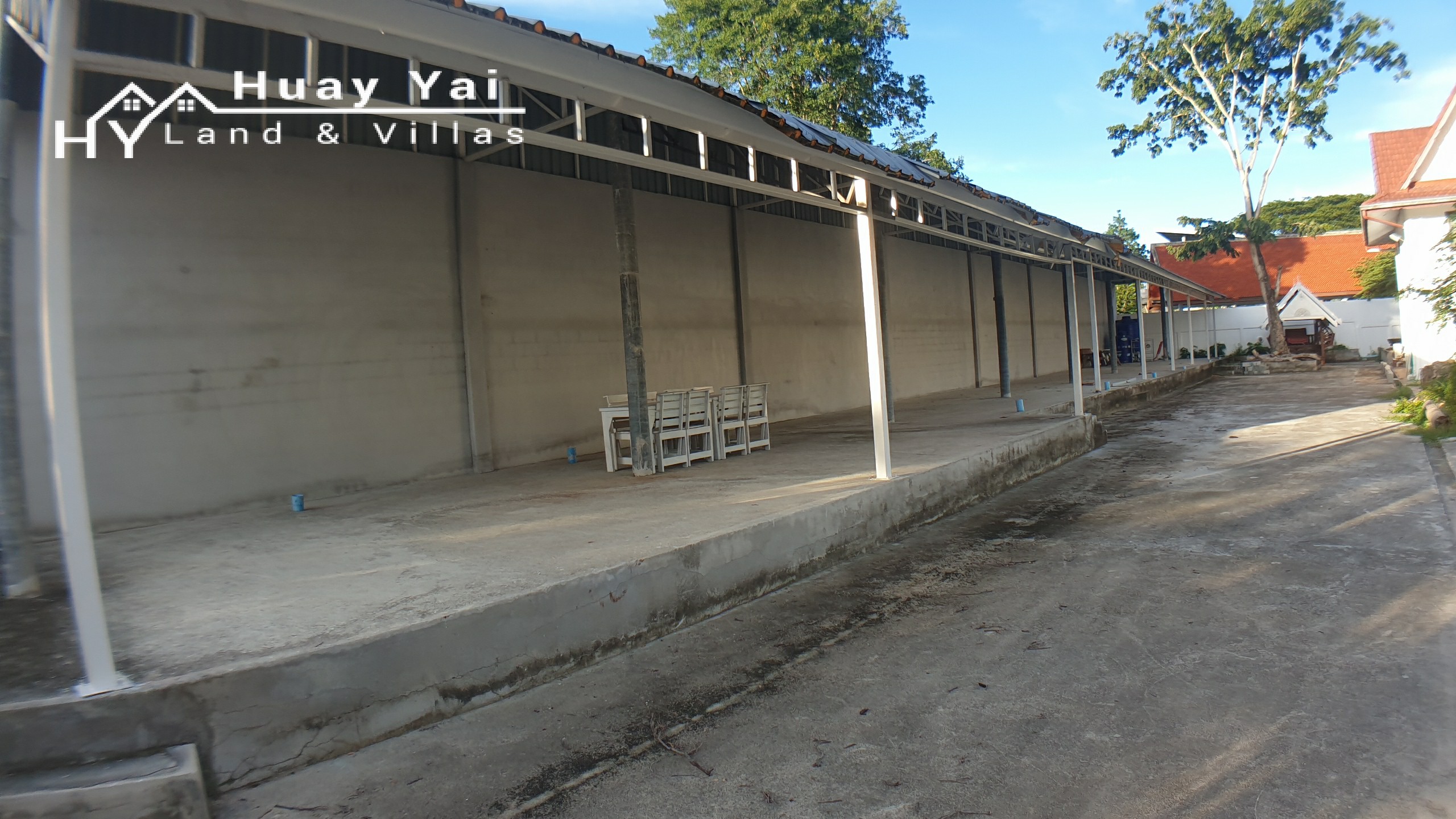 #3173  Commercial Property for renovation on Soi 27, Huay Yai | 1,752m² Plot