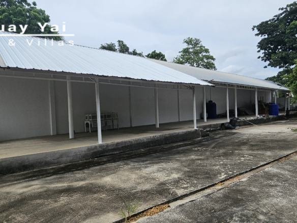 #3173  Commercial Property for renovation on Soi 27, Huay Yai | 1,752m² Plot