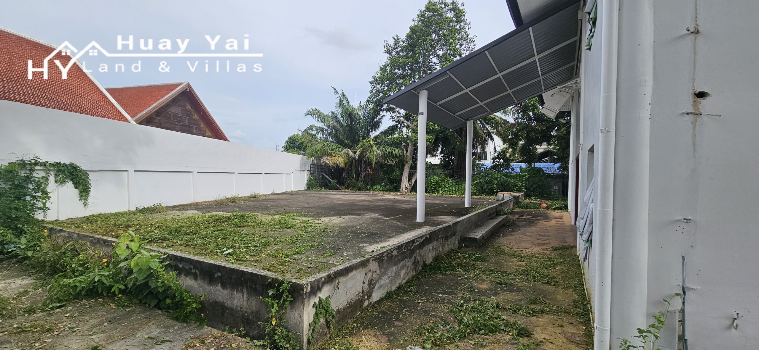 #3173  Commercial Property for renovation on Soi 27, Huay Yai | 1,752m² Plot