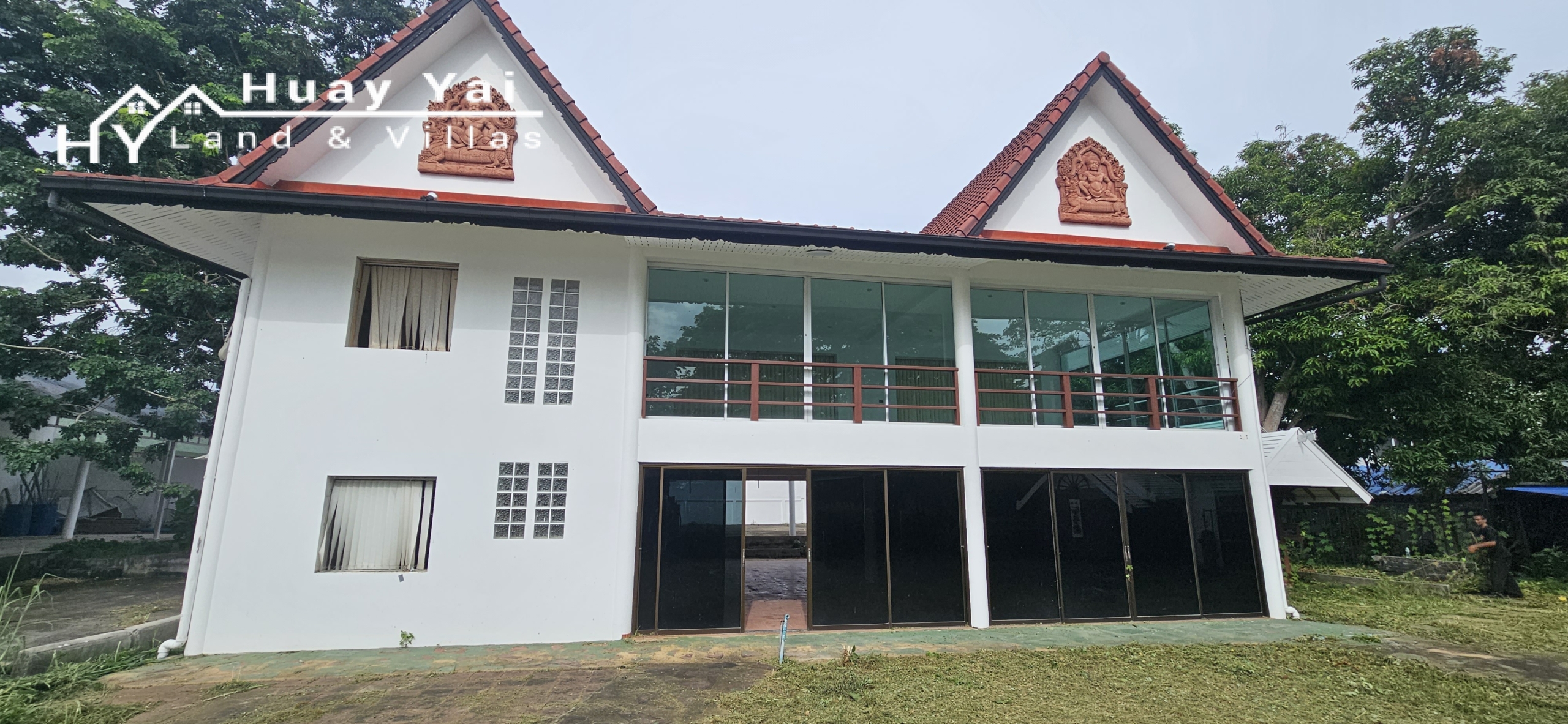 #3173  Commercial Property for renovation on Soi 27, Huay Yai | 1,752m² Plot