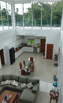 #3197   Beautifully presented large modern Country House  