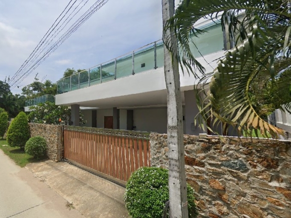 #3197   Beautifully presented large modern Country House  
