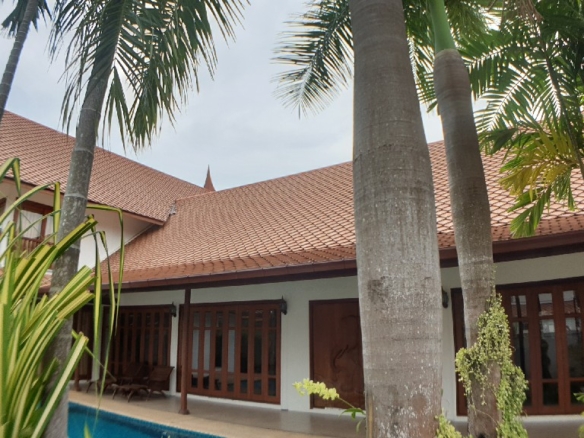 #3210 Stunning substantial Pool House in gated community
