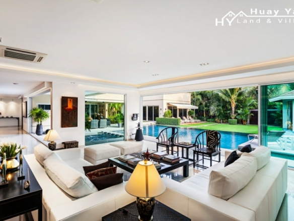 #3218    Exemplary refurbished pool villa beautifully presented throughout