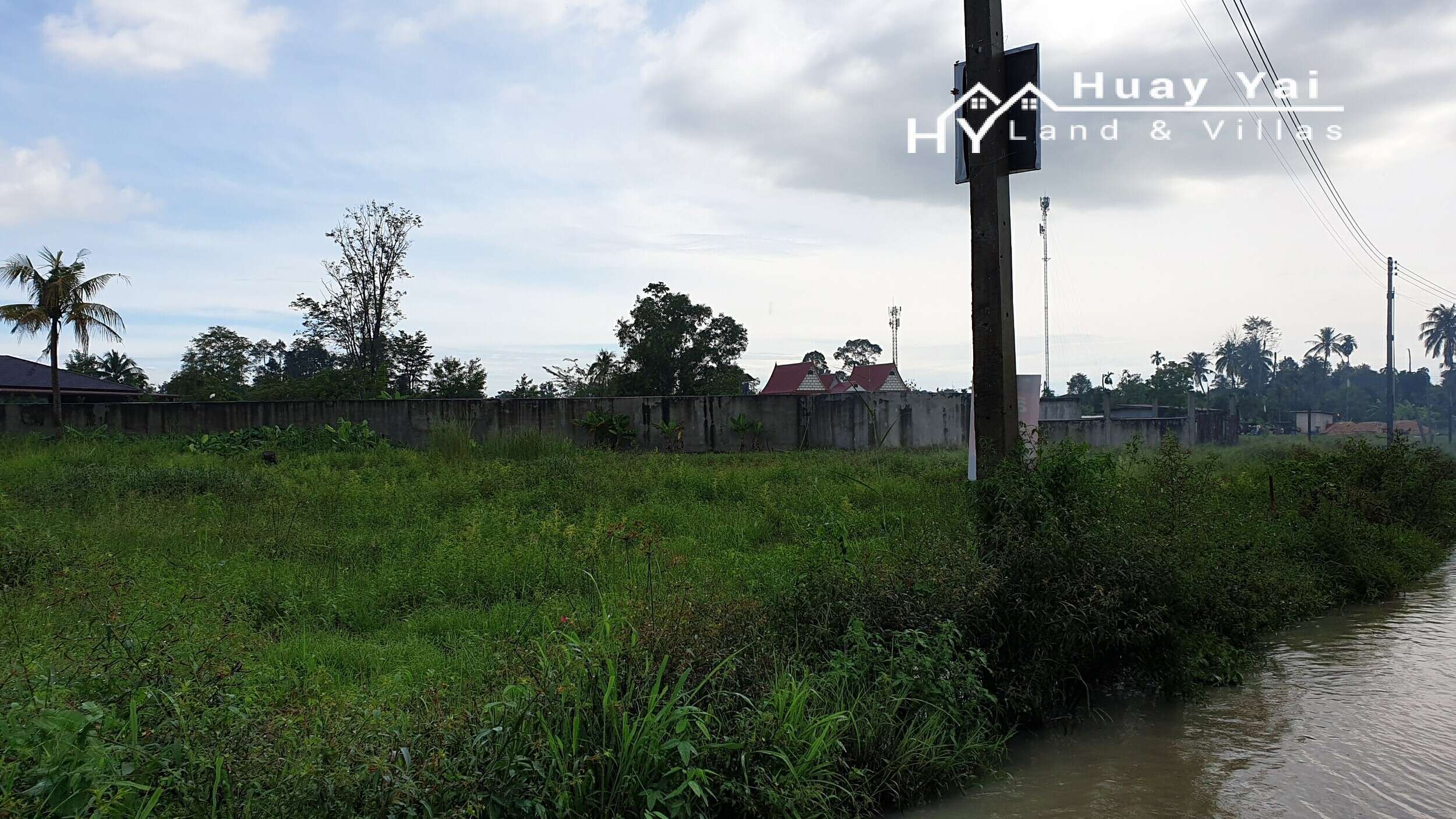 #1418   Quiet side road perfect for 1,2 3 or 4 villas