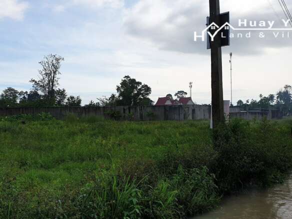 #1418   Quiet side road perfect for 1,2 3 or 4 villas