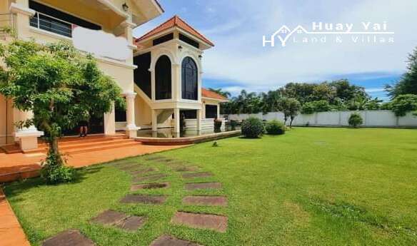#3264  Large pool house in 2 rai near a golf course