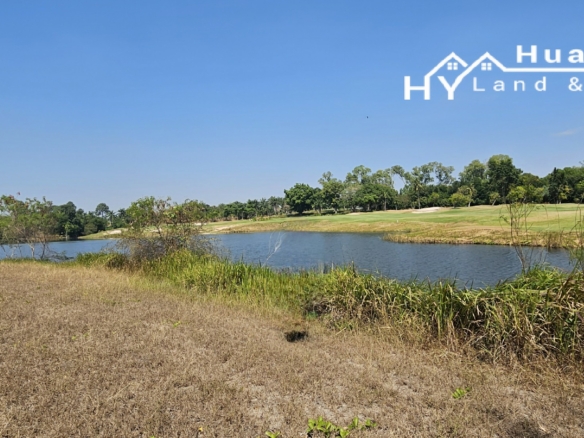 E13    Lakeside Premium Building plot within Phoenix Golf Course