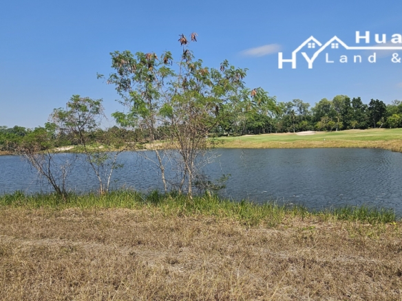E13    Lakeside Premium Building plot within Phoenix Golf Course