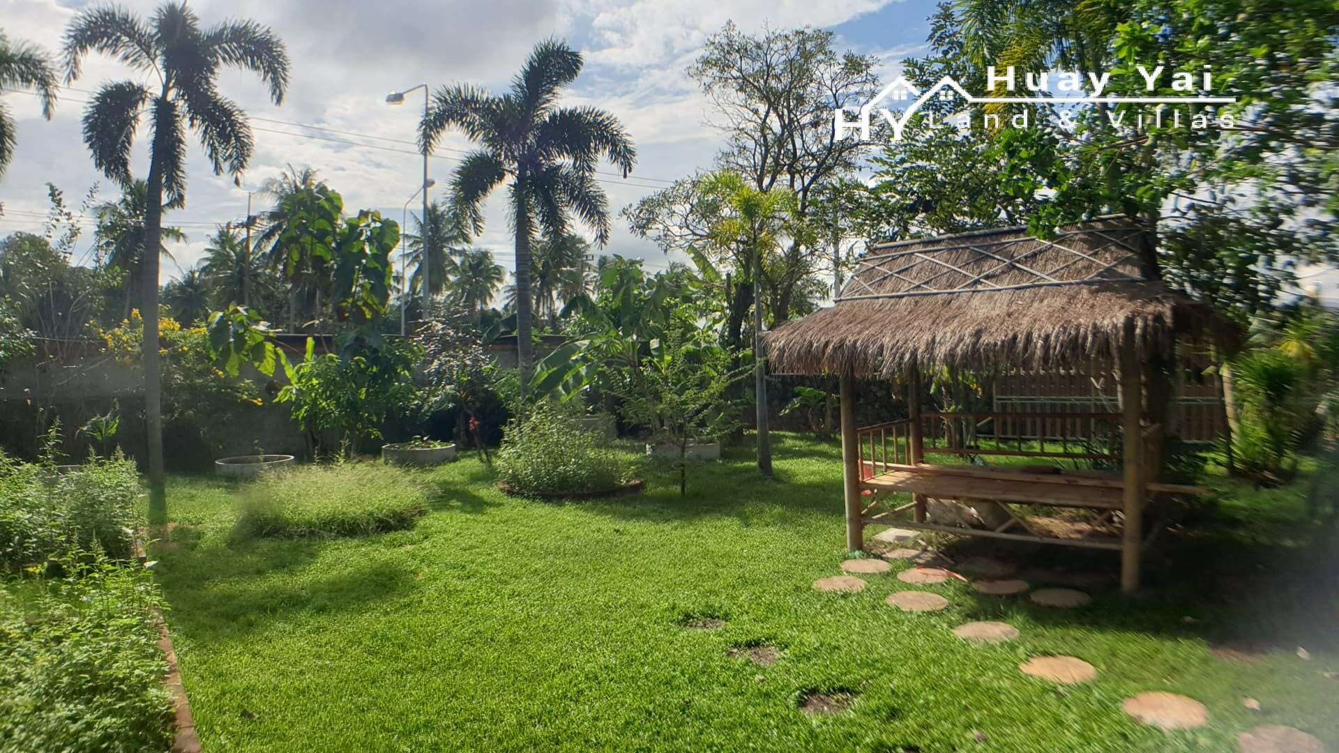 316648835_506036404794649_9108421234197196986_n #3272 2 bedroom house and Thai house in quiet location with 1.5rai