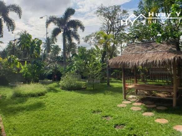#3272     2 bedroom house and Thai house in quiet location with 1.5rai