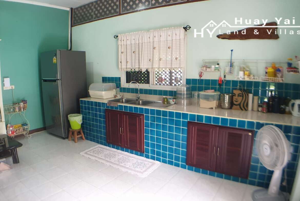 #3272     2 bedroom house and Thai house in quiet location with 1.5rai