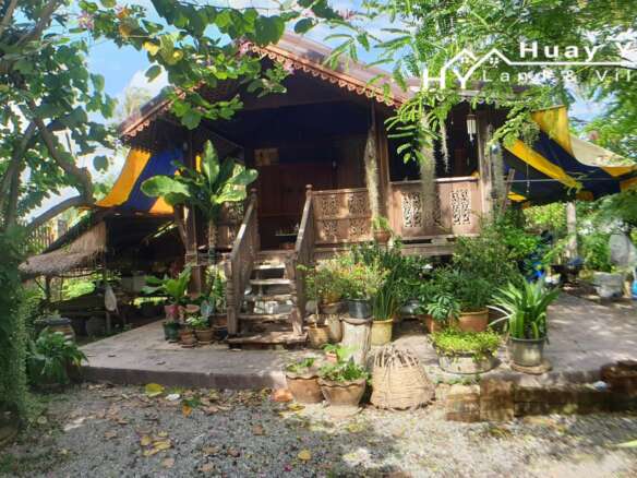 #3272     2 bedroom house and Thai house in quiet location with 1.5rai