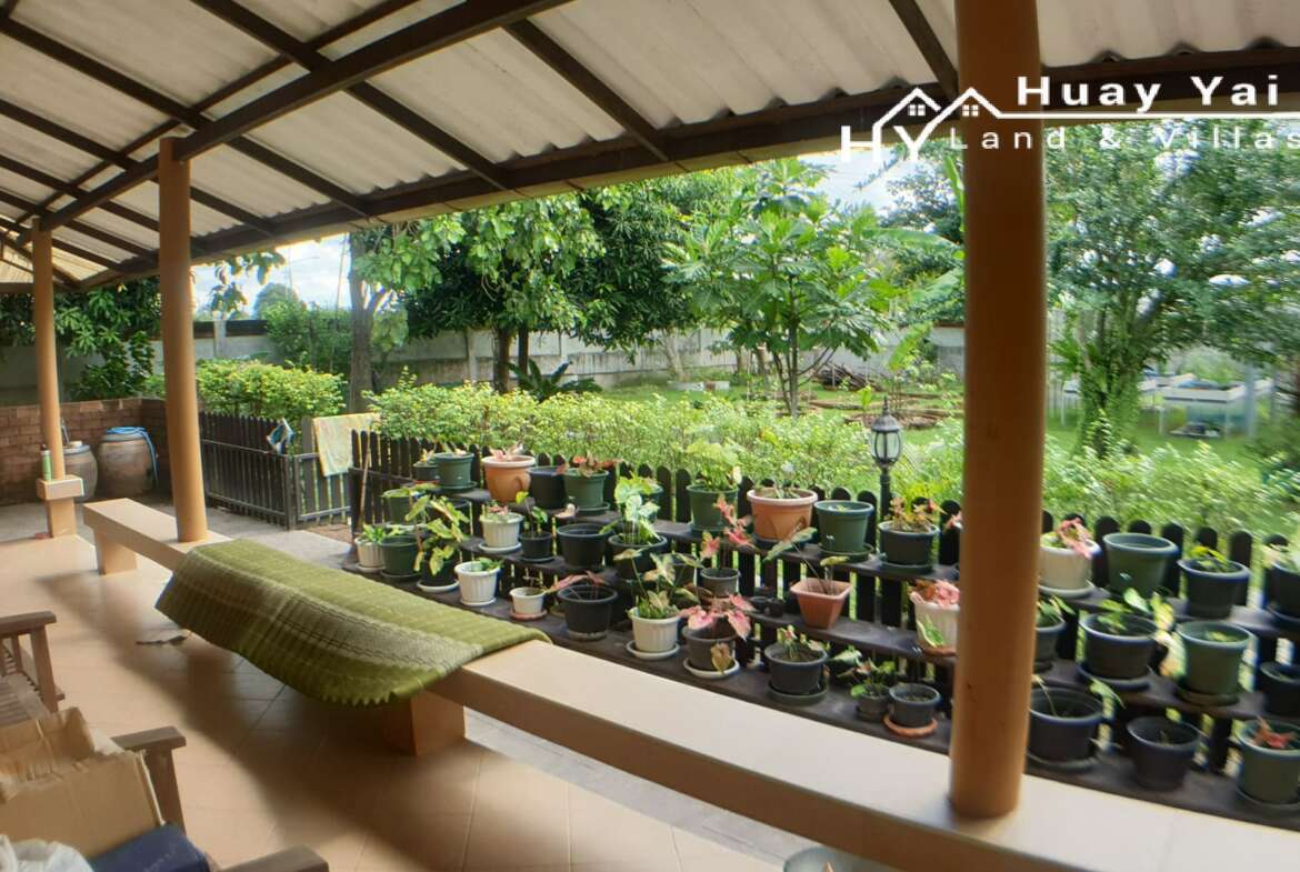 #3272     2 bedroom house and Thai house in quiet location with 1.5rai