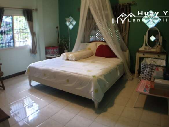 #3272     2 bedroom house and Thai house in quiet location with 1.5rai