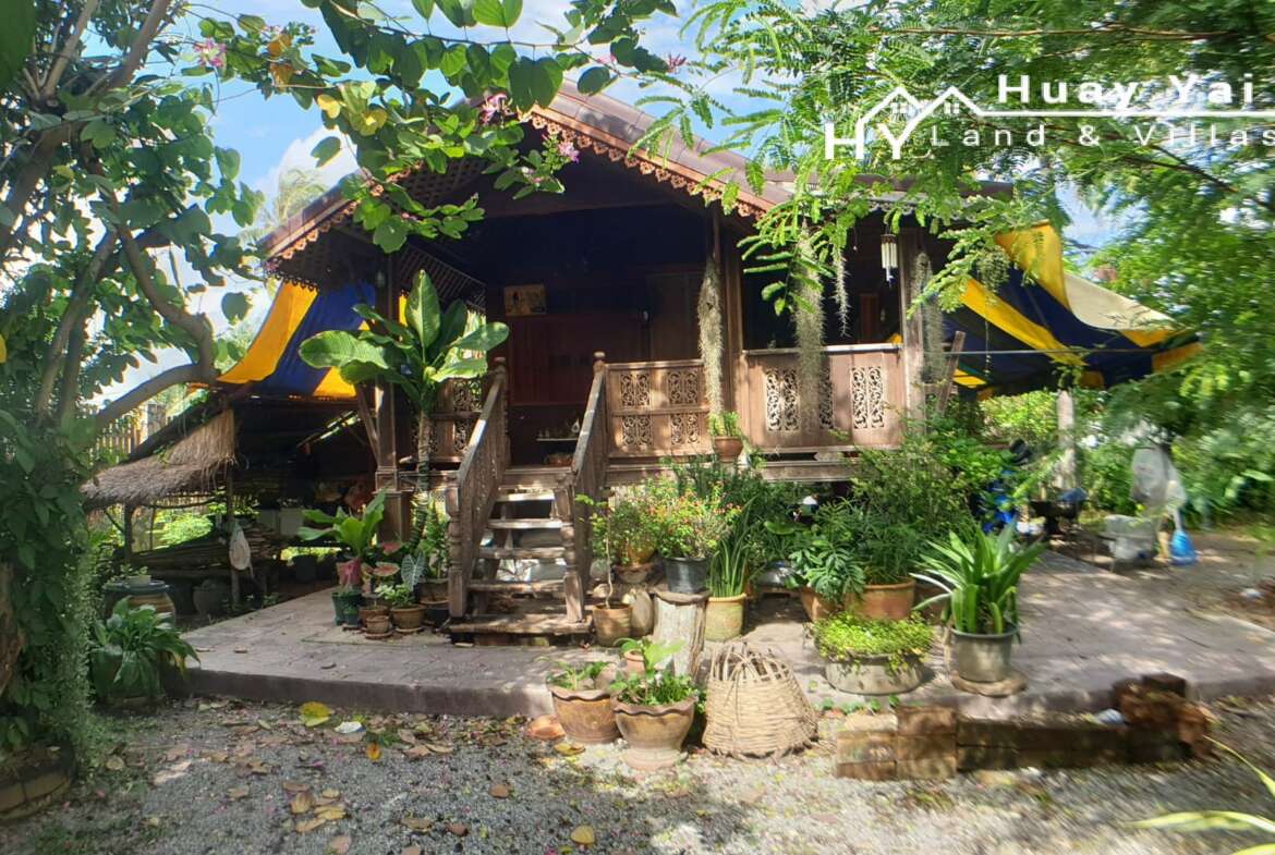 #3272     2 bedroom house and Thai house in quiet location with 1.5rai