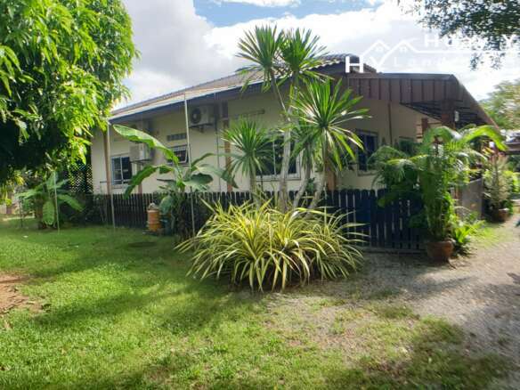 #3272     2 bedroom house and Thai house in quiet location with 1.5rai