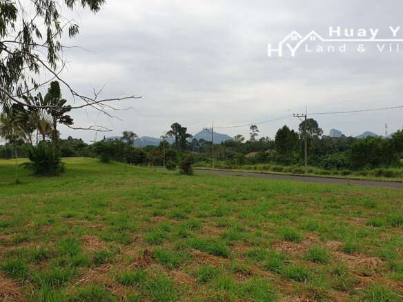 E13    Lakeside Premium Building plot within Phoenix Golf Course