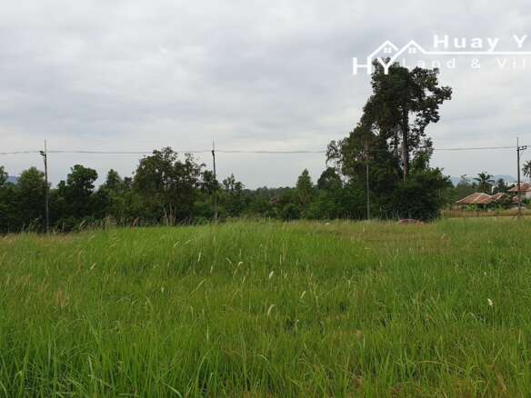 #E16  Stunning Lakeside position with Phoenix Golf Course