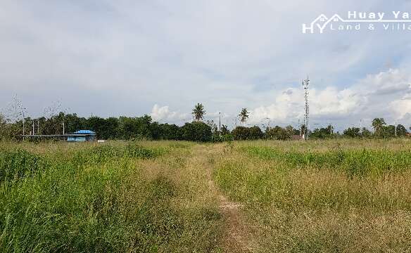 #1294    11+rai rectangular plot with semi industrial / industrial neighbours