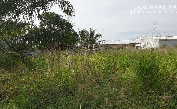 #1294    11+rai rectangular plot with semi industrial / industrial neighbours