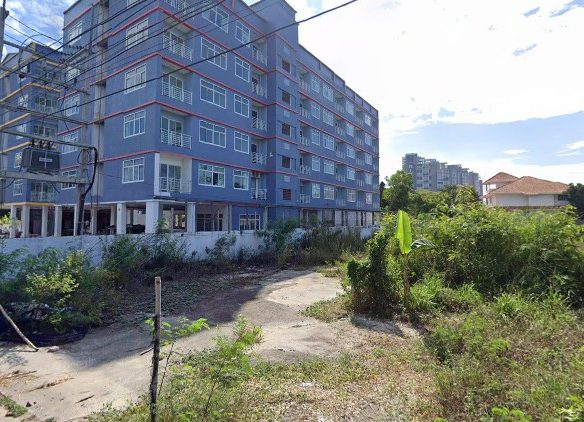 #1390  Land for villas or 7 storey condo / apartment building just off Soi Chaiyapreuk