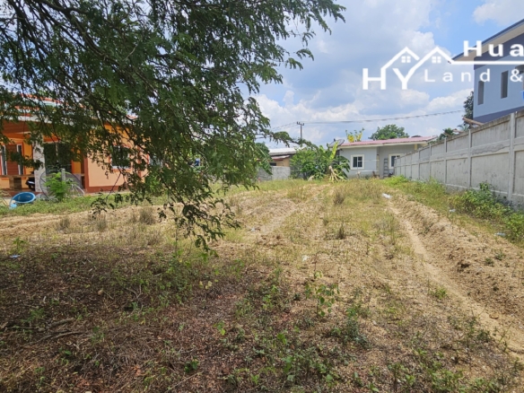 #1409 100tw plot in good area in Huay Yai