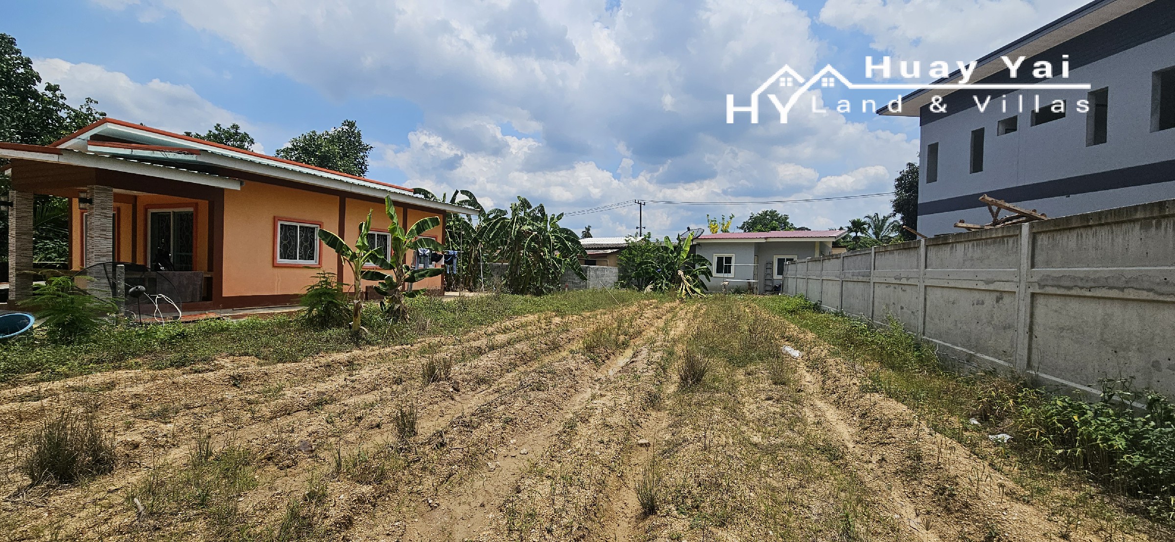 #1409 100tw plot in good area in Huay Yai