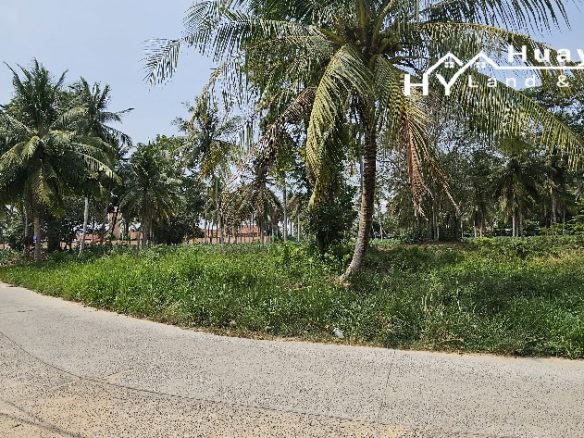 #1488b  5+rai Land For Sale Huay Yai Chien.