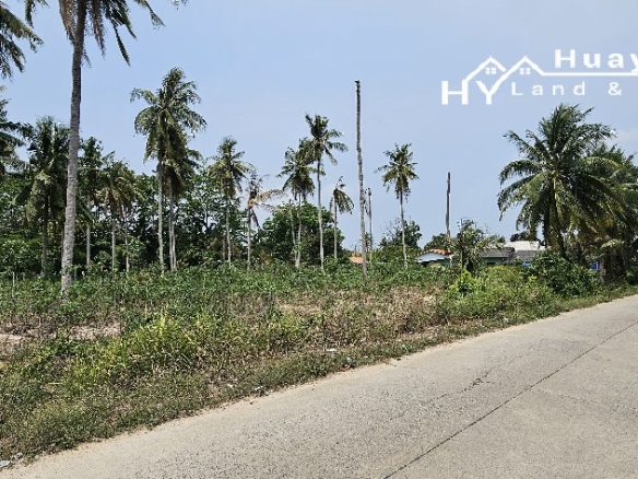 #1304  Land For Sale 8+ rai. Huay Yai Jean.