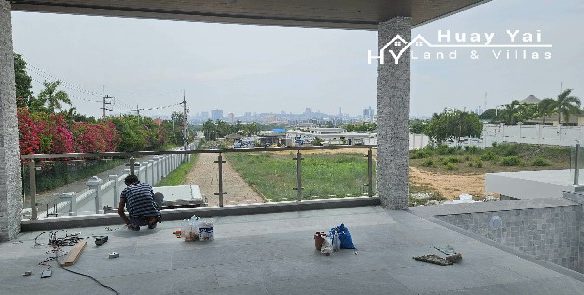 #3340  New luxury pool villa. Pattaya