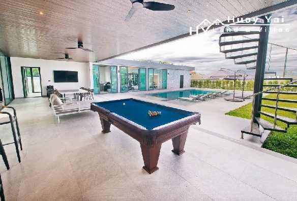 #3340  New luxury pool villa. Pattaya
