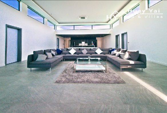 #3340  New luxury pool villa. Pattaya