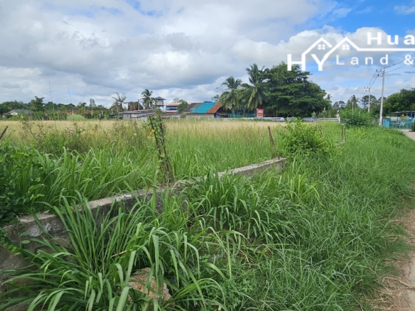 #1268 Attractive Corner Plot Land For Sale. Huay Yai Chien