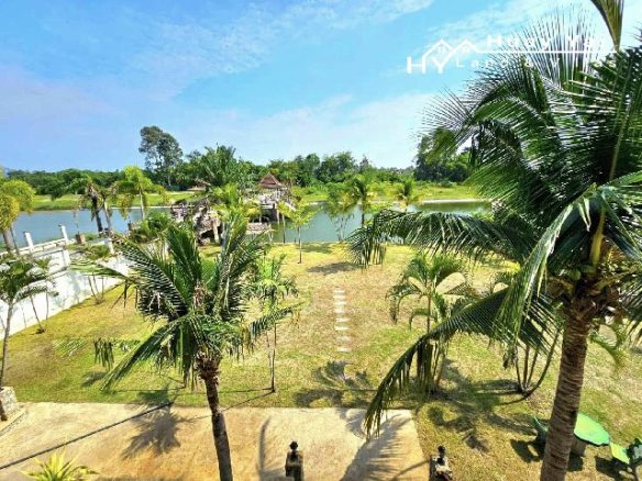 #3352    Spacious Lakeside Pool House in large plot in private estate