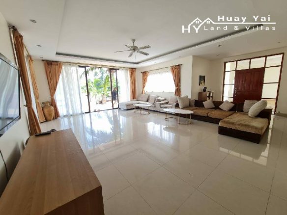#3352    Spacious Lakeside Pool House in large plot in private estate