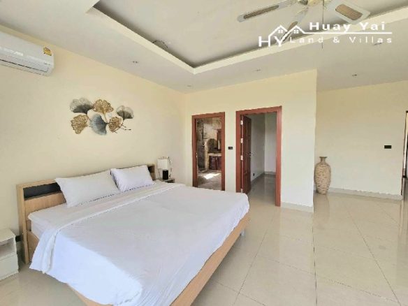 #3352    Spacious Lakeside Pool House in large plot in private estate