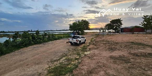 #1524   1.5rai Lake Front Land For Sale