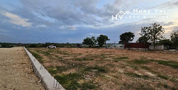 #1524   1.5rai Lake Front Land For Sale