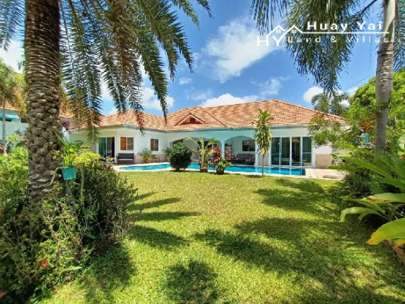 #3382  Large Pool Villa in Large Garden