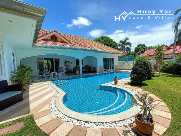 #3382  Large Pool Villa in Large Garden