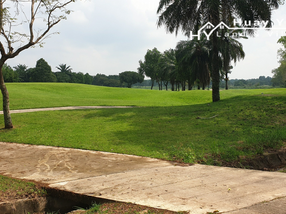 #*** Premium Lake Side Building Plot in a beautiful location within the golf course